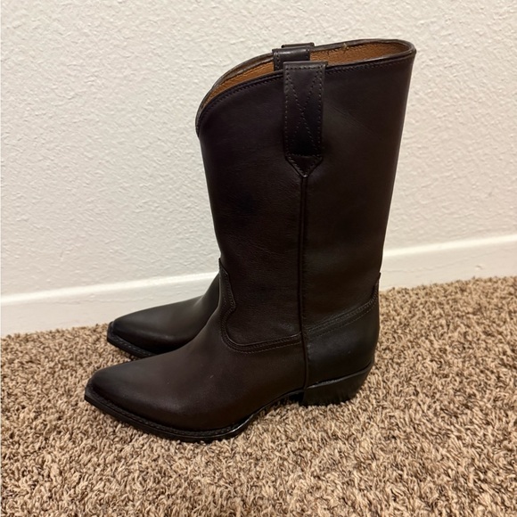 Frye Women’s Sacha Dark Brown Western Cowboy Leather Boots Size 7 NEW Snip Toe - Picture 4 of 8